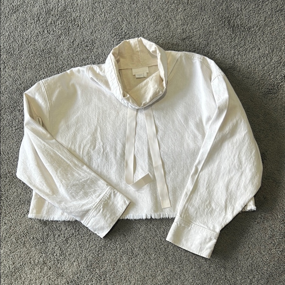 DKNY Elegant Cream colored Women's Top